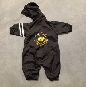 VTG Nike Iowa Hawkeyes Infant Windbreaker Romper 6-9 Months